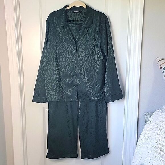 INC International Concepts Emerald Green Cheetah Print Pajama Set - Size Large - Picture 1 of 13